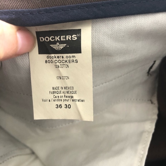 DOCKERS Classic Fit Pleated Khaki size 36x30 - Picture 15 of 16